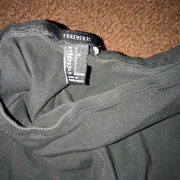 Off shoulder - Picture 2 of 2